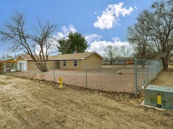 1575 El Dorado Loop, Bosque Farms, NM 87068