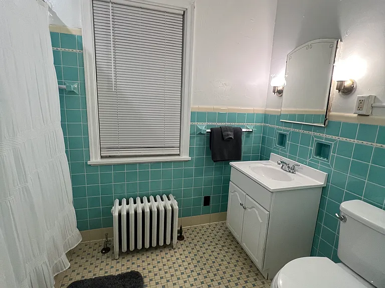 644 Wayne Ave #2 — Photo 9