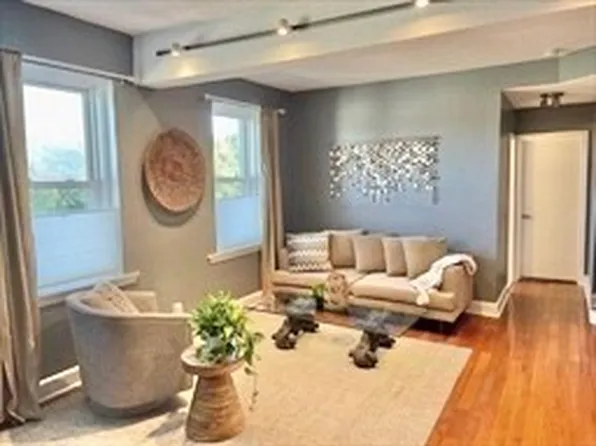 1419 Commonwealth Ave APT 503, Brighton, MA 02135