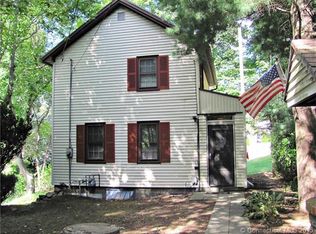 16 Sullivan Ave, Shelton, CT 06484