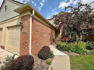 3073 Ailsa Craig Dr, Ann Arbor, MI 48108