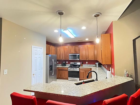 4th image of 4523 Beacon Hill Dr