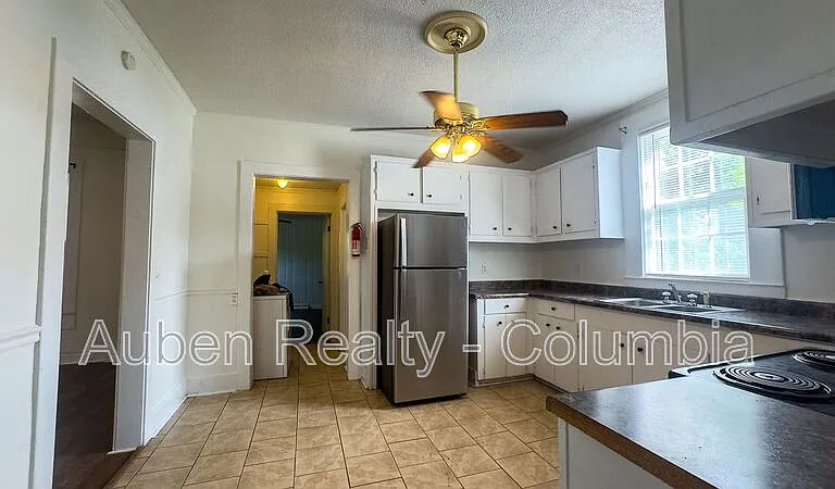 1112 Olympia Ave — Photo 7