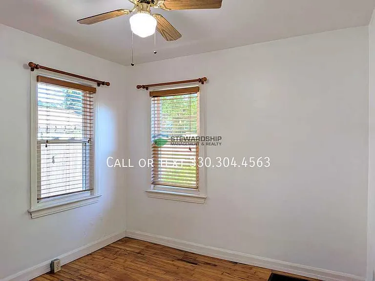 1512 Forest Ave SE — Photo 6
