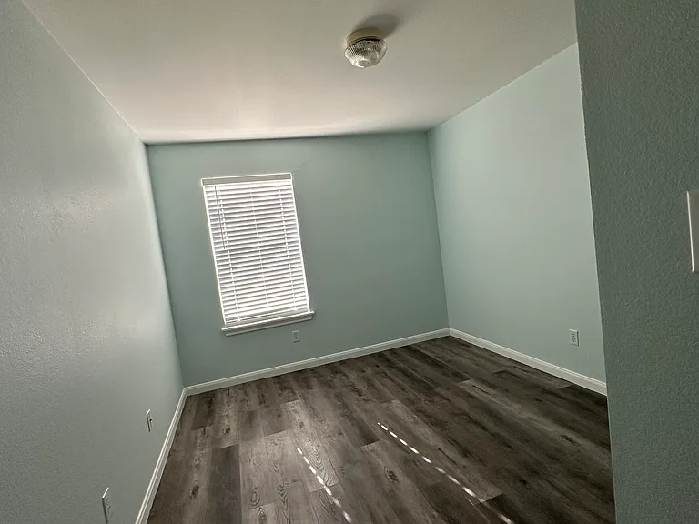 775 Goldenrod St — Photo 13