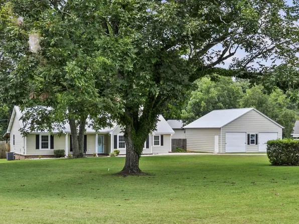 1416 W Cook Rd, Dothan, AL 36301