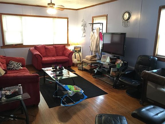 2nd image of 738 S Fairfield Ave