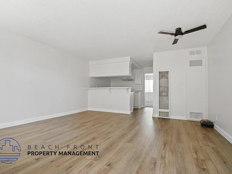 1557 W Carson St — Photo 3
