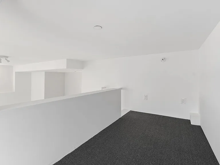 Centre Street Lofts — Photo 13