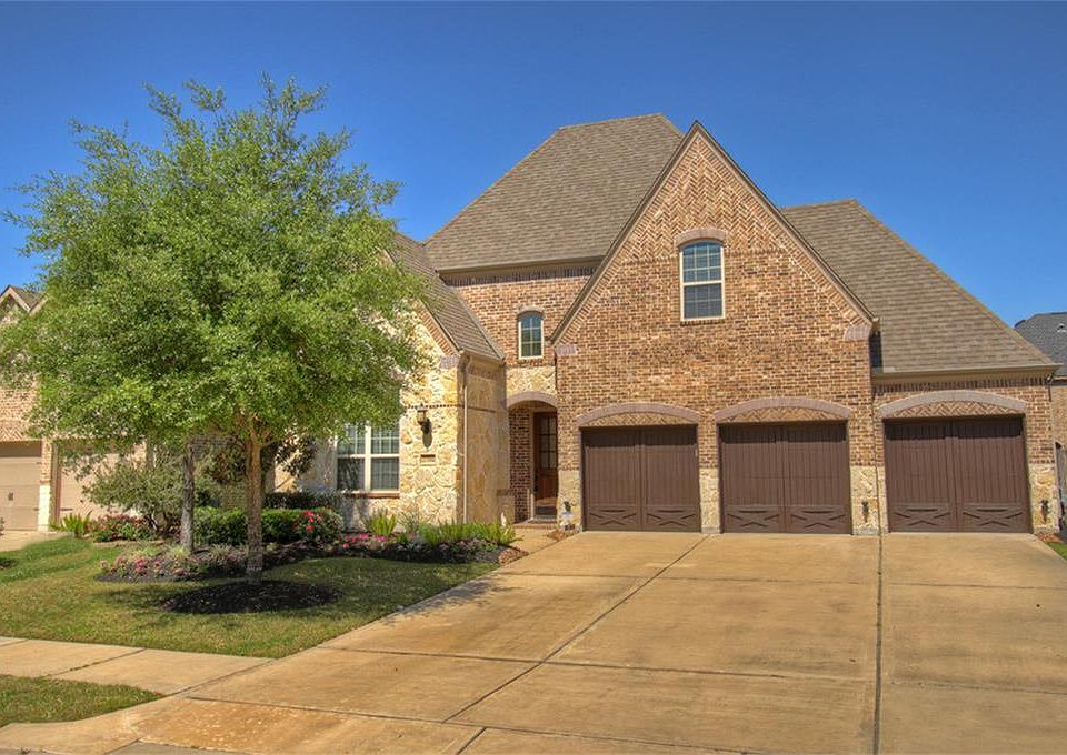 1st image of 27506 Rosewood Valley Dr