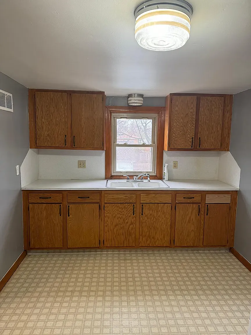 1 bed, 750 sqft, $800 — Photo 3