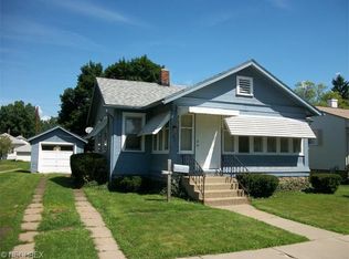 827 Baker Ave NW, New Philadelphia, OH 44663