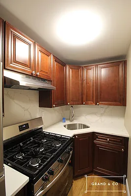 Rented by Grand & Co. | media 5