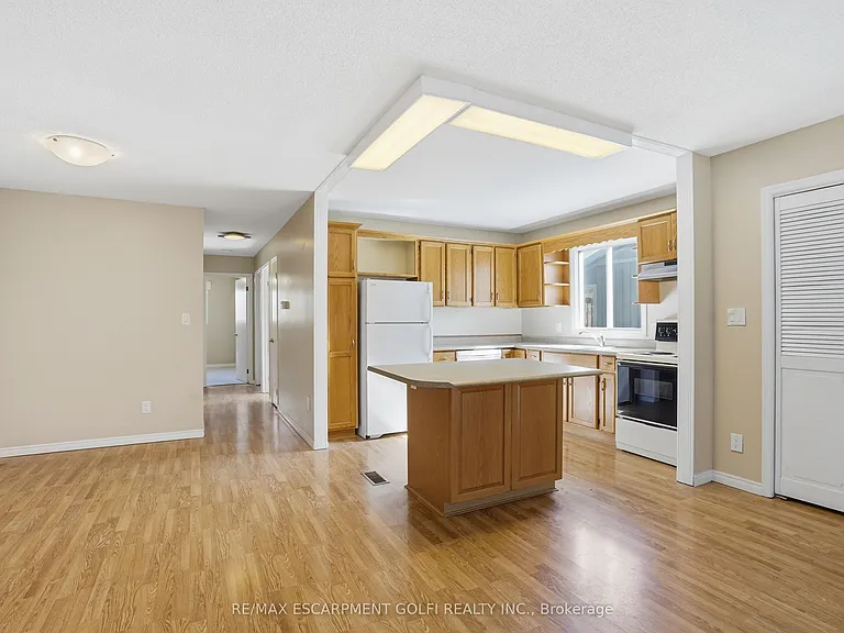 3905 Old Orchard Way — Photo 11