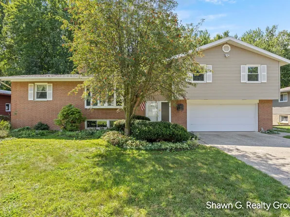 1490 Marwood Dr SE, Kentwood, MI 49508