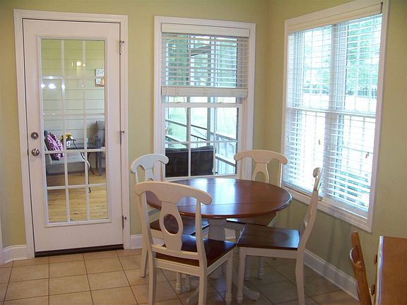 5th image of 228 Lillians Farm Ln
