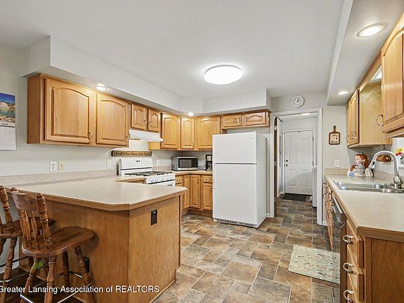 4th image of 6089 Jordan Lake Rd