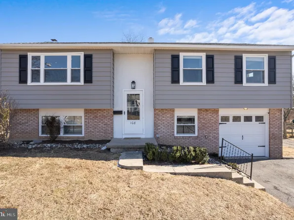 108 Meadowland Dr, Red Hill, PA 18076