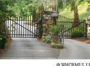 167 Pavilion Ln, Waynesville, NC 28786
