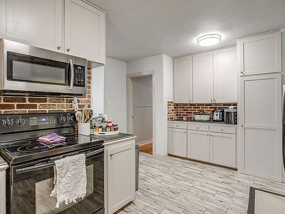 5th image of 3563 Winston Rd