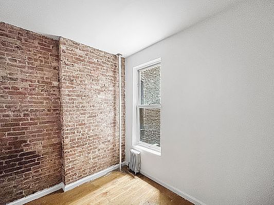 5th image of 1722 Amsterdam Ave #2RS