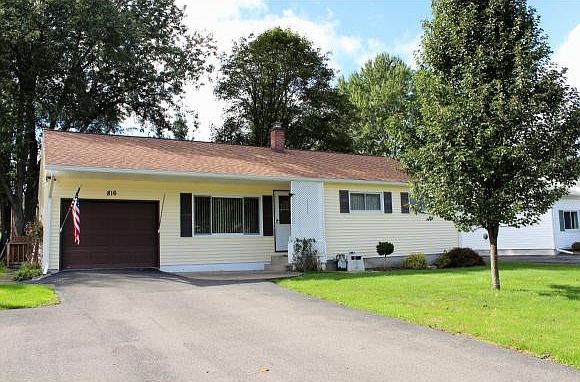 1st image of 816 Pratt Dr
