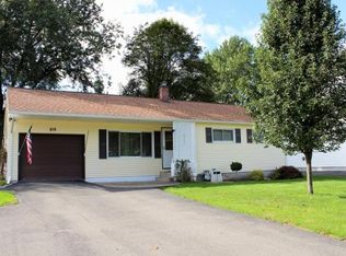 816 Pratt Dr, Vestal, NY 13850