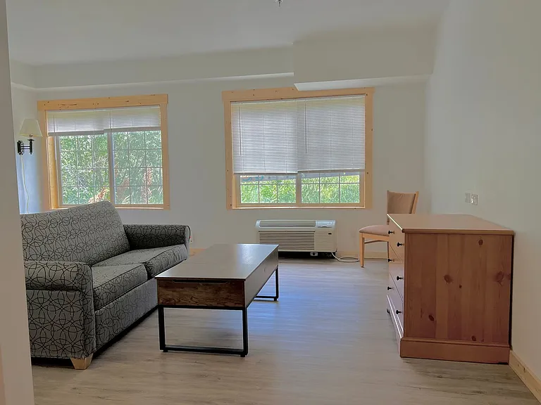 Ski Town Apartments — Photo 41