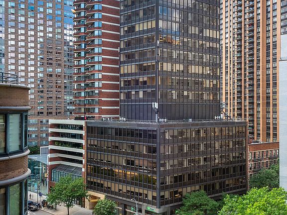 2nd image of 140 W 69th St APT 82A