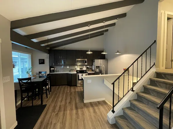 1040 S Miller St, Lakewood, CO 80226