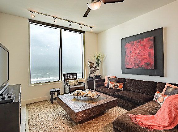3rd image of 310A Padre Blvd