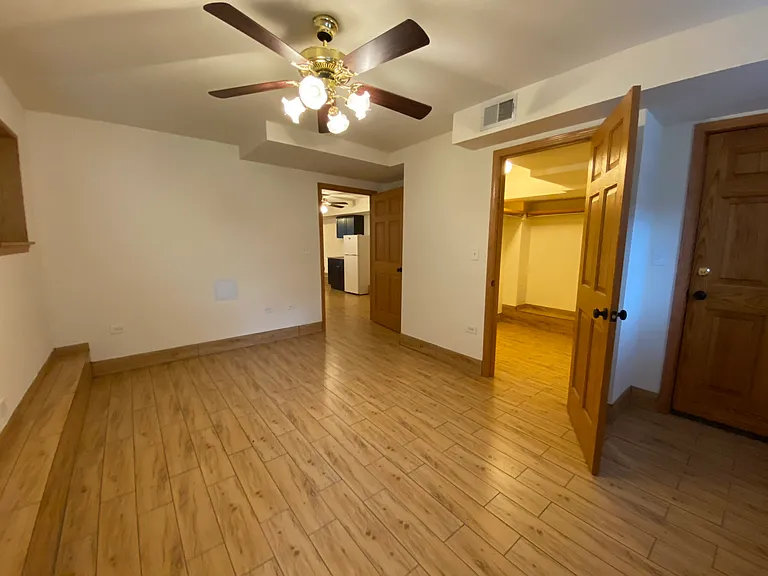 1535 West Addison — Photo 60