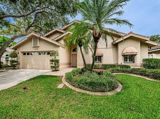 472 Avila Cir NE, Saint Petersburg, FL 33703