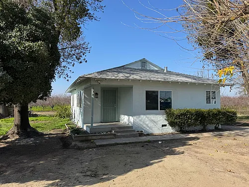 735 N Buhach Rd Photo 1