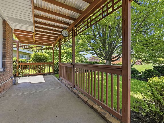 4th image of 1189 Tranter Ave