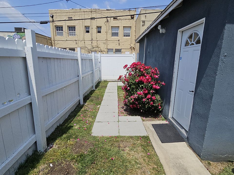 1st image of 172 N Alta Vista Blvd #1