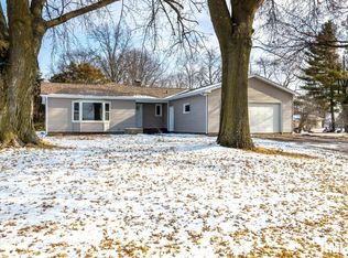 3201 S 25th Ave, Eldridge, IA 52748