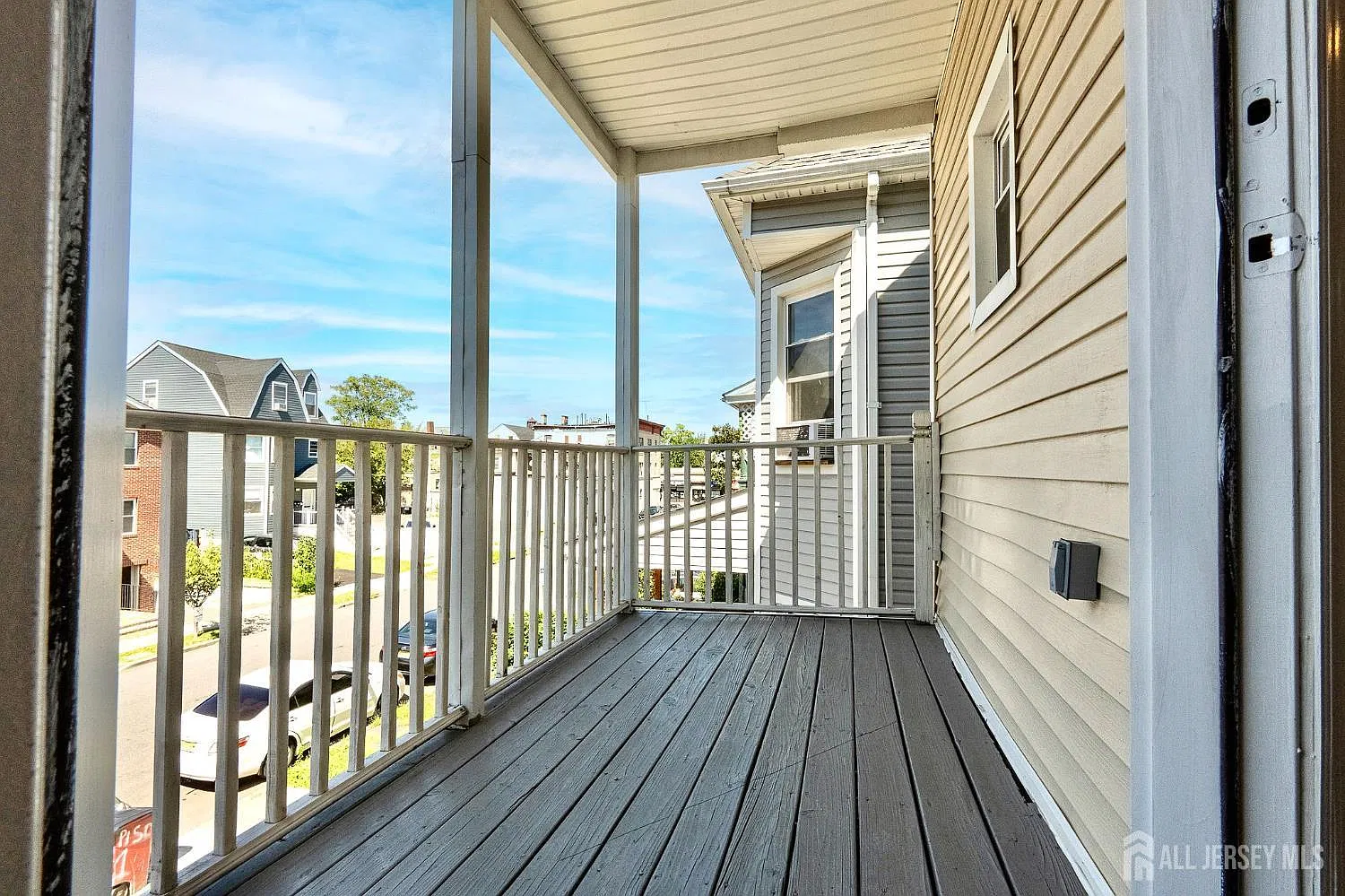 3 bed, 2.0 bath, $2,800 — Photo 1