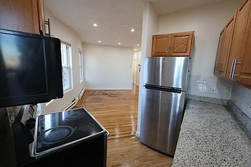 1 Kenilworth St #5 Photo 1