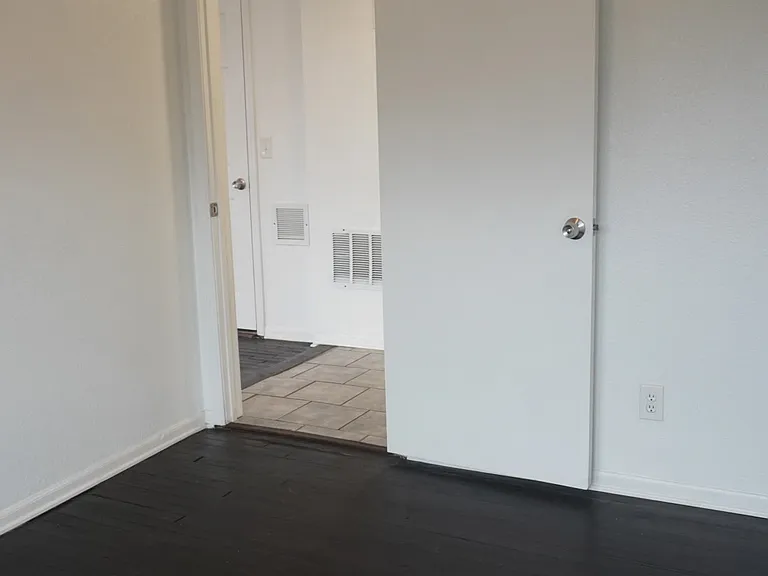 2704-2706 Benton Blvd #3N — Photo 21