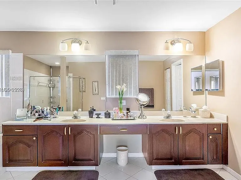 1714 Royal Grove Way — Photo 19