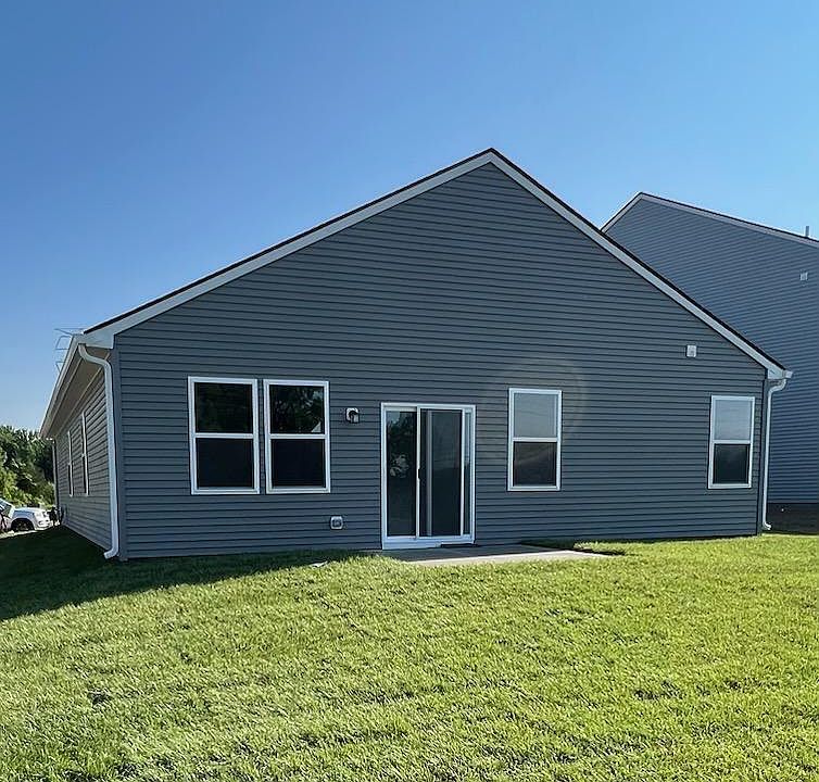 2nd image of 511 Yellowleaf Dr