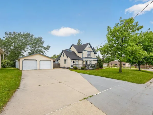 126 1st St E, Stewartville, MN 55976