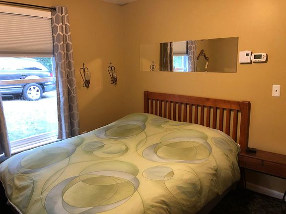 Upstairs bedroom with queen bed