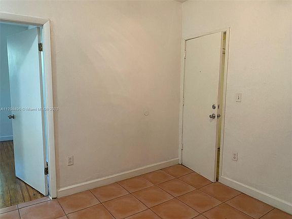 3rd image of 1615 Pennsylvania Ave APT 11
