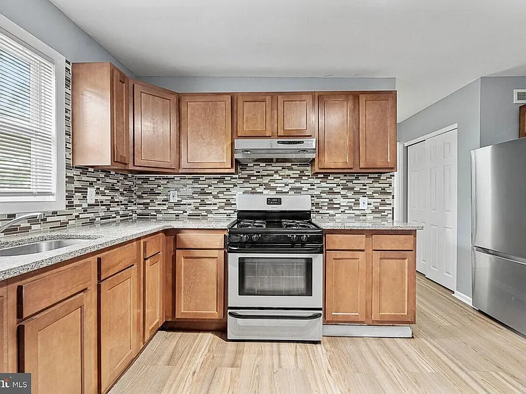 415 Hamilton Ave — Photo 8