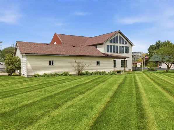718 E Wayne St, Celina, OH 45822