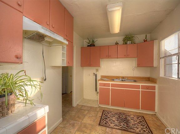 3rd image of 280 Terrace St