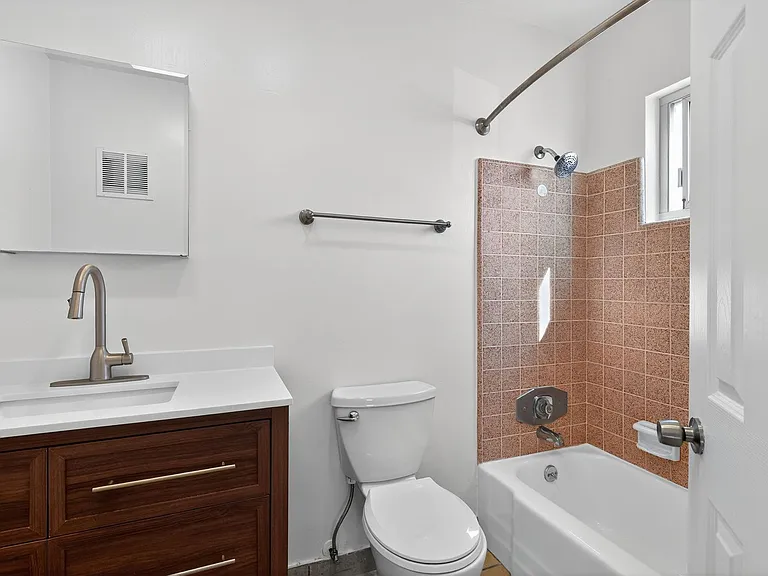 588 E. Mel Avenue - Hermosa Palms — Photo 11