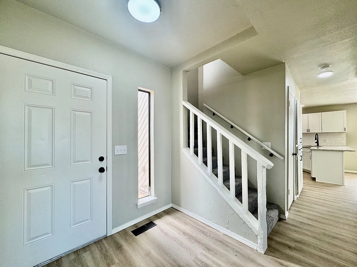 3 bed, 2.0 bath, 1250 sqft, $1,495 — Photo 4